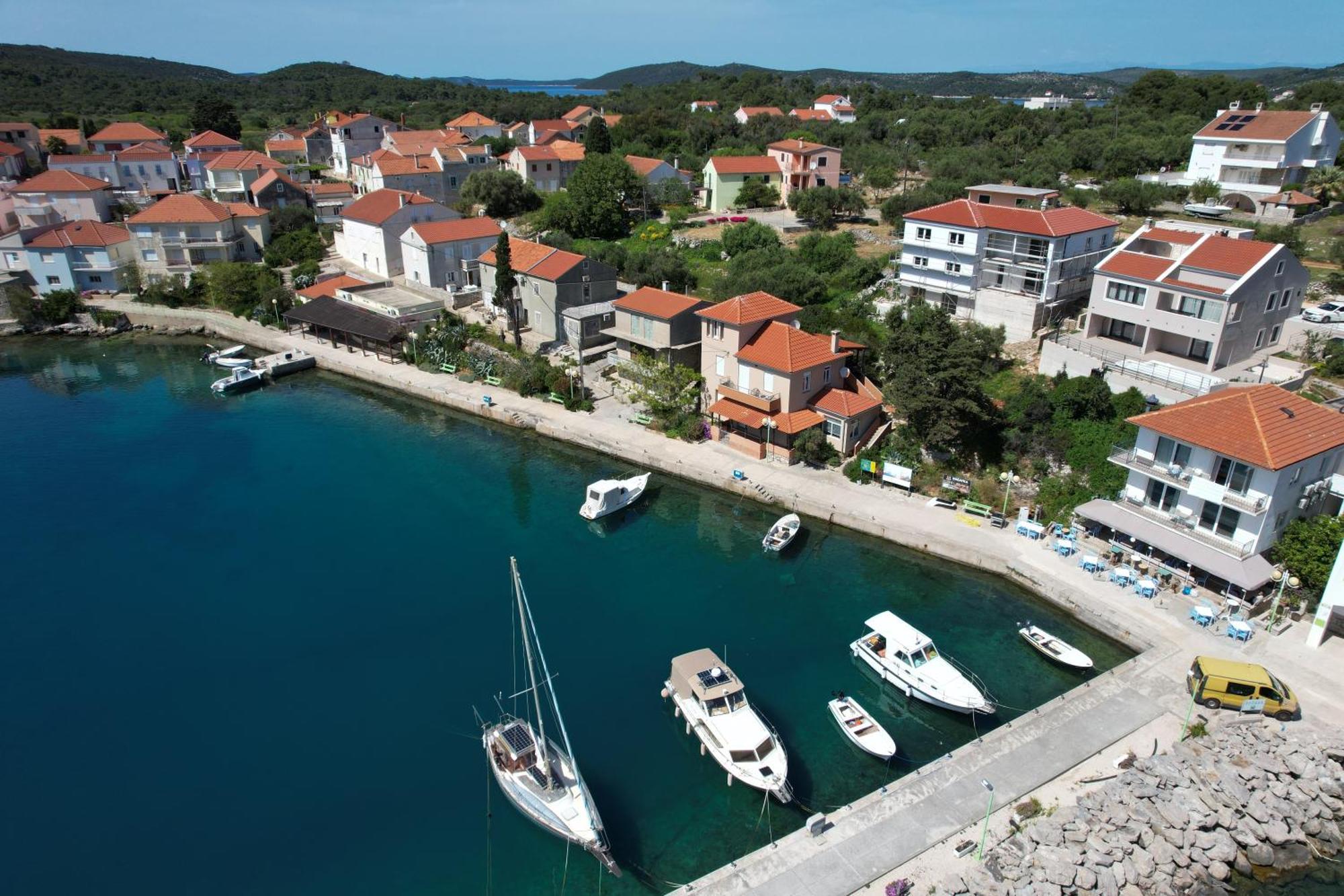 Exceptional Apartment Juniper, First Row To The Sea Божава Экстерьер фото